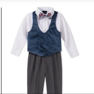 COPY - 4 piece boys set, size 6